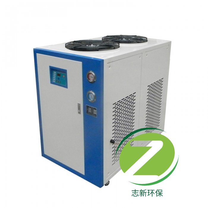布袋除塵器結(jié)構(gòu)設(shè)計(jì)說明。