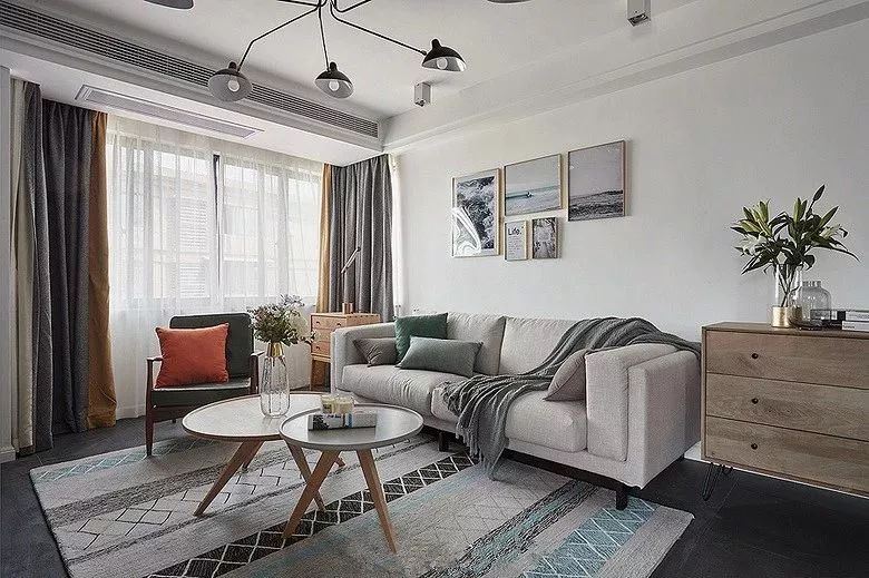 佛山市建投綠地璀璨天城北歐風(fēng)格三居室裝修案例