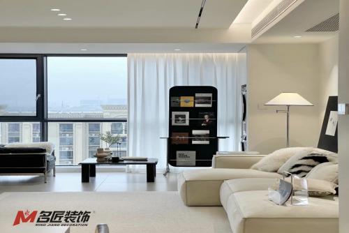 陽江市中集國際城現代風格三居室裝修案例